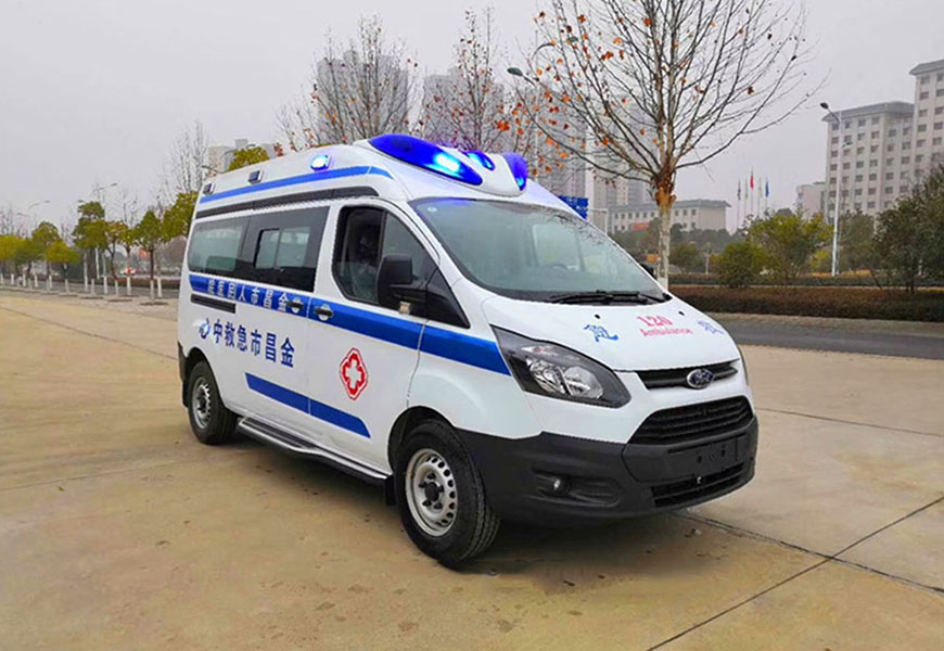 國(guó)六福特V362中軸中頂救護(hù)車(chē)（汽油版）