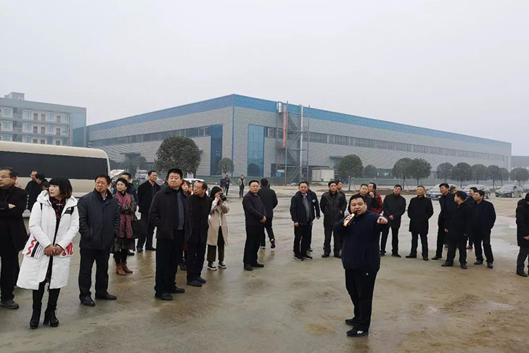 隨州市委、市人大代表團(tuán)蒞臨程力集團(tuán)商用車產(chǎn)業(yè)園視察