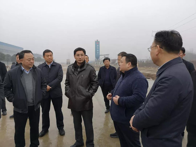 隨州市委、市人大代表團(tuán)蒞臨程力集團(tuán)商用車產(chǎn)業(yè)園視察